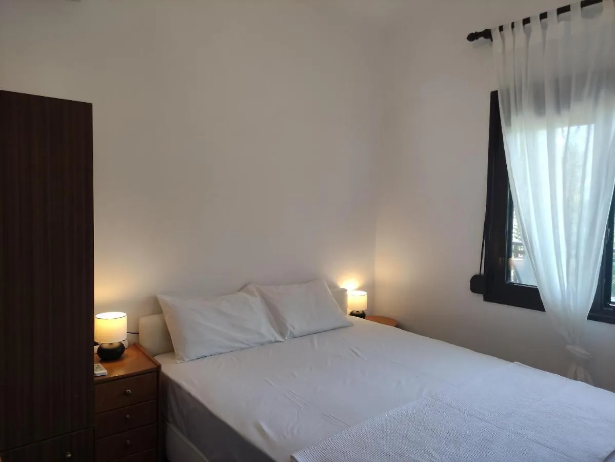 펜션 Fyllio'S Apartment 보우르보우로우