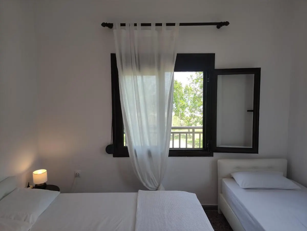 펜션 Fyllio'S Apartment 보우르보우로우